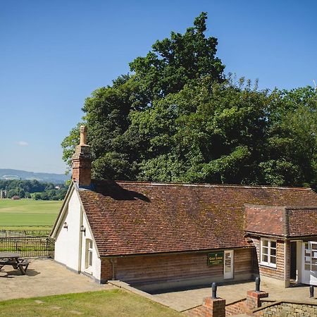 Cowdray Lodge Мидхърст Екстериор снимка